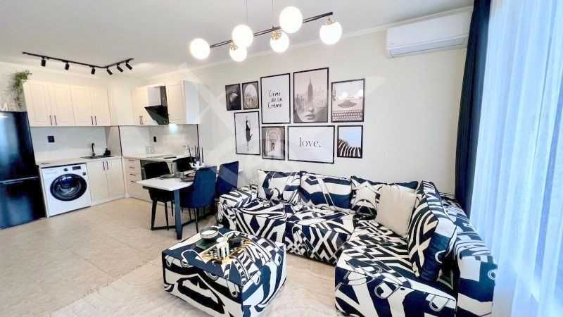 Продава се Двустаен апартамент в Свети Влас - 60 кв.м за 1492 €/кв.м - Снимка #1