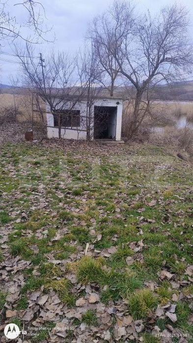 Oportunitate investitionala-Proprietate cu lac privat in Geaca