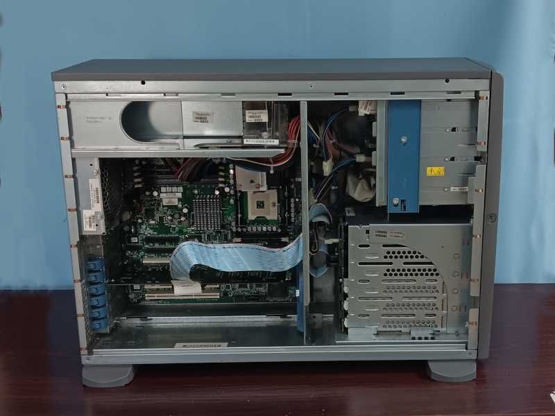 Сървър HP ProLiant ML350 G4 Server
