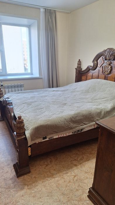 Спальная кровать