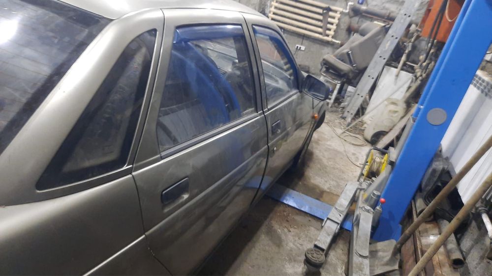 Продам запчасти на ВАЗ 2110