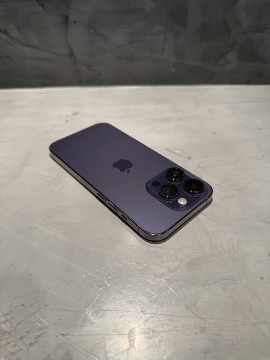 КАТО ЧИСТО НОВ Iphone 14 Pro Purple