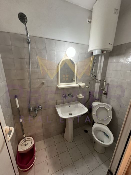 Дава се под наем Едностаен апартамент в Варна, Лятно кино Тракия - 40 кв.м за 204 € - Снимка #8