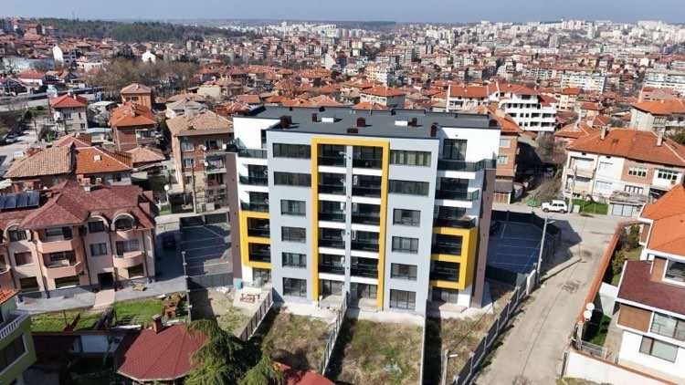 Продава се Тристаен апартамент в Хасково, Младежки хълм - 81 кв.м за 997 €/кв.м - Снимка #2