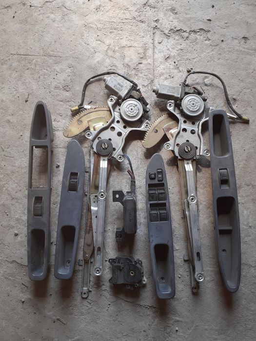 Запчасти на Тойота ипсум