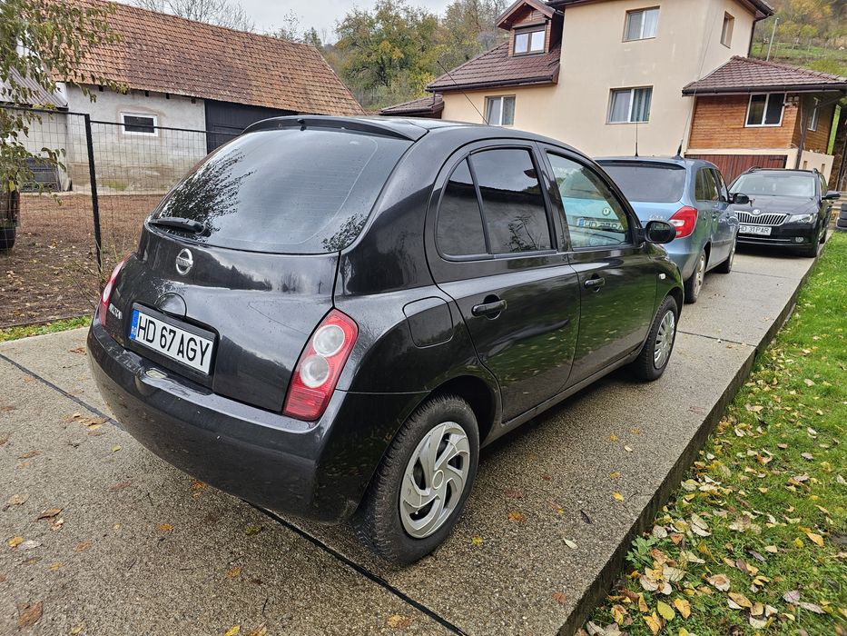 Vând nissan micra