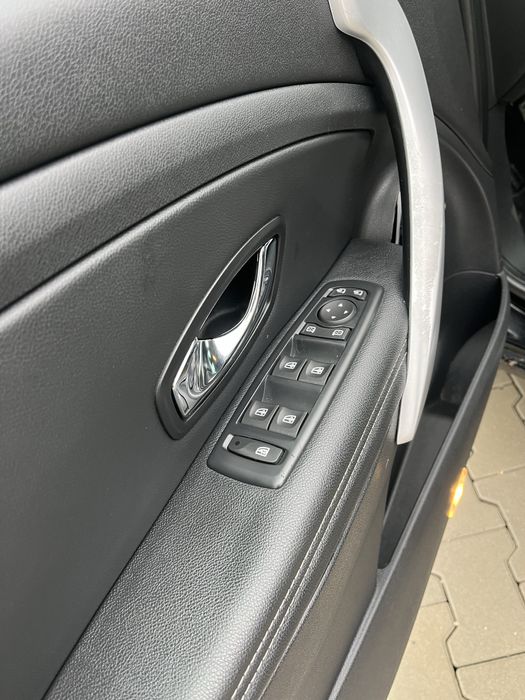 Renault Megane 1.5 dci 110 cp FULL-Bose-Piele-Trapa-Panoramic-Keyless