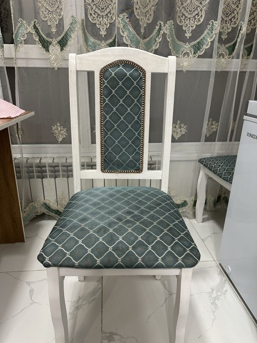 Стулья кухонные 4 шт