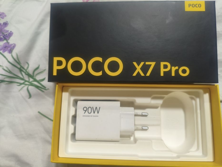 POCCO X7 PRO 256 gb li xalati yaxshi srochna pul zaril sotilvotti