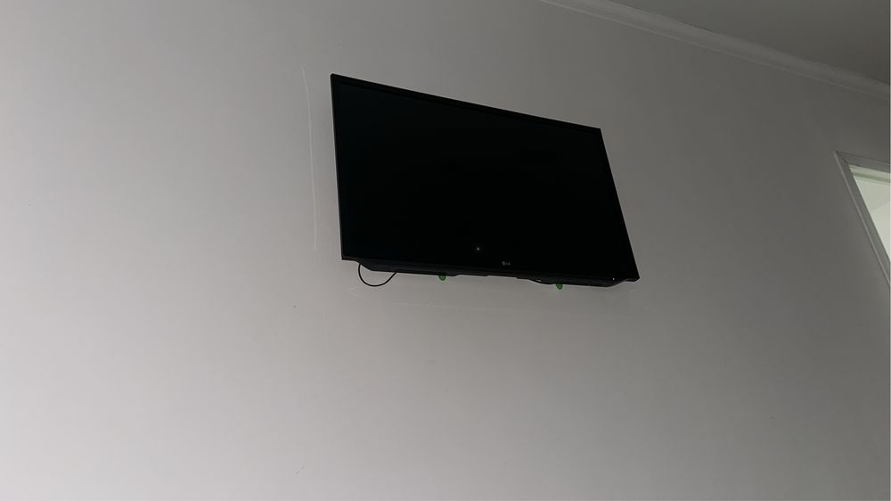 Продам телевизор LG