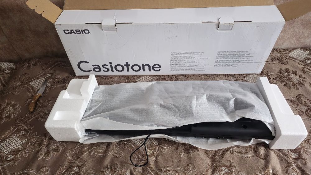 Продается синтезатор CT-S100