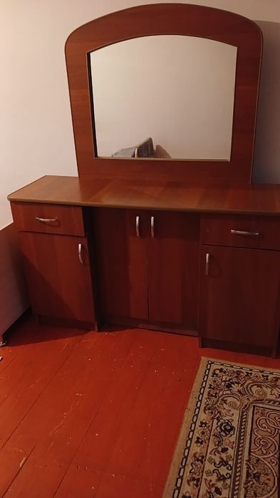 Продается диван, комот