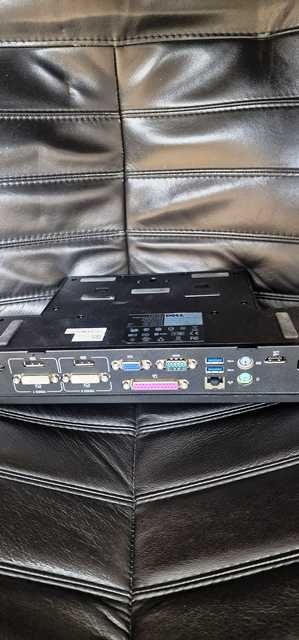 Продавам докинг за лаптоп Dell Latitude E6430s