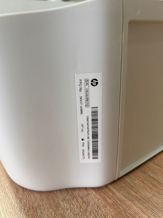 Продавам принтер HP DeskJet 2721e