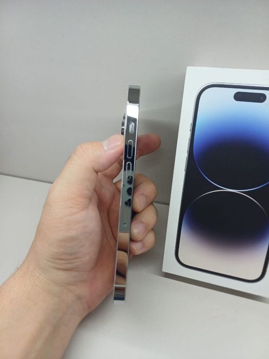 Продам идеальный iPhone 14 pro 128/83%