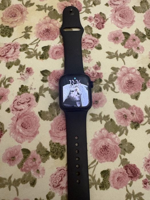 Продам apple watch se 4.0
