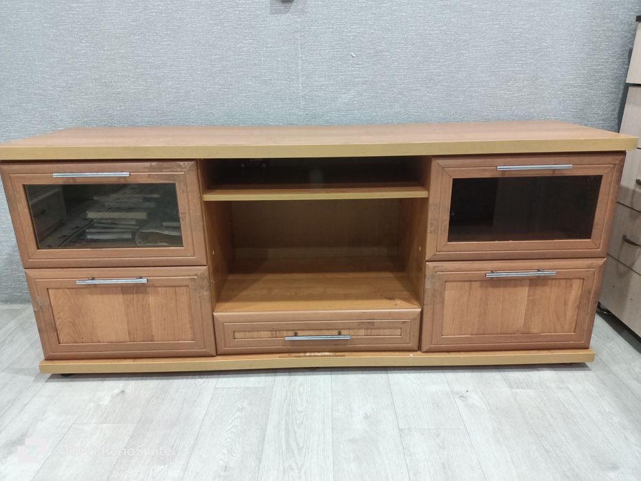 Тумбочка под телевизор 20 тыс
