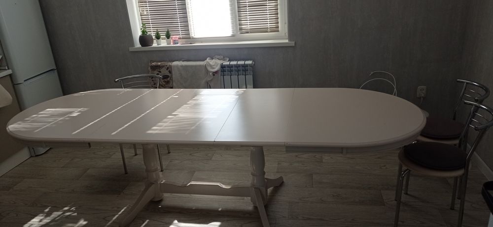 Продам стол для кухни