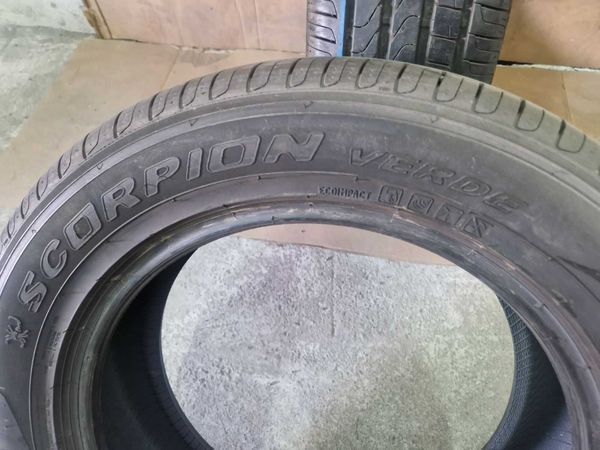 2 Pirelli R18 225/60
летни гуми 
DOT1218