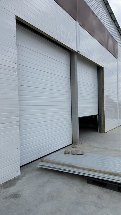 Ангарные секционные ворота Алматы