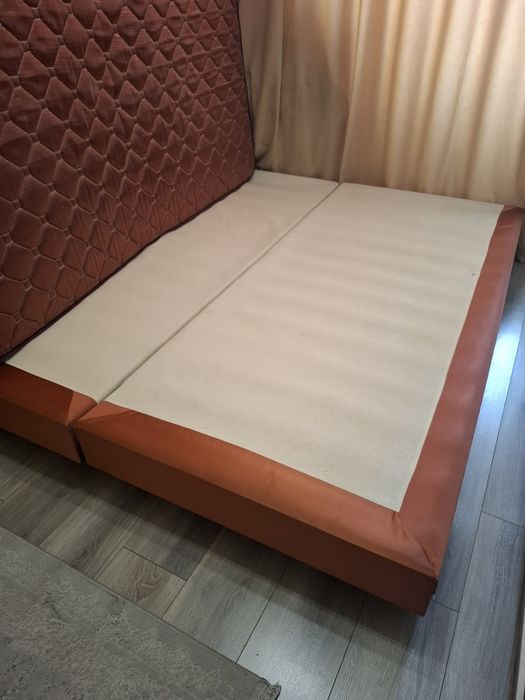 Кровать с матрасом