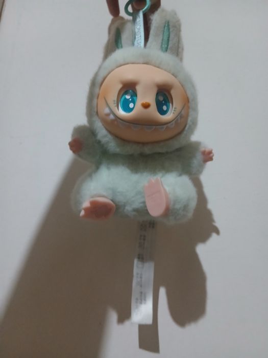 Labubu  bolalar uchun uyinchoq ilgichi mavjud buyi 15 cm