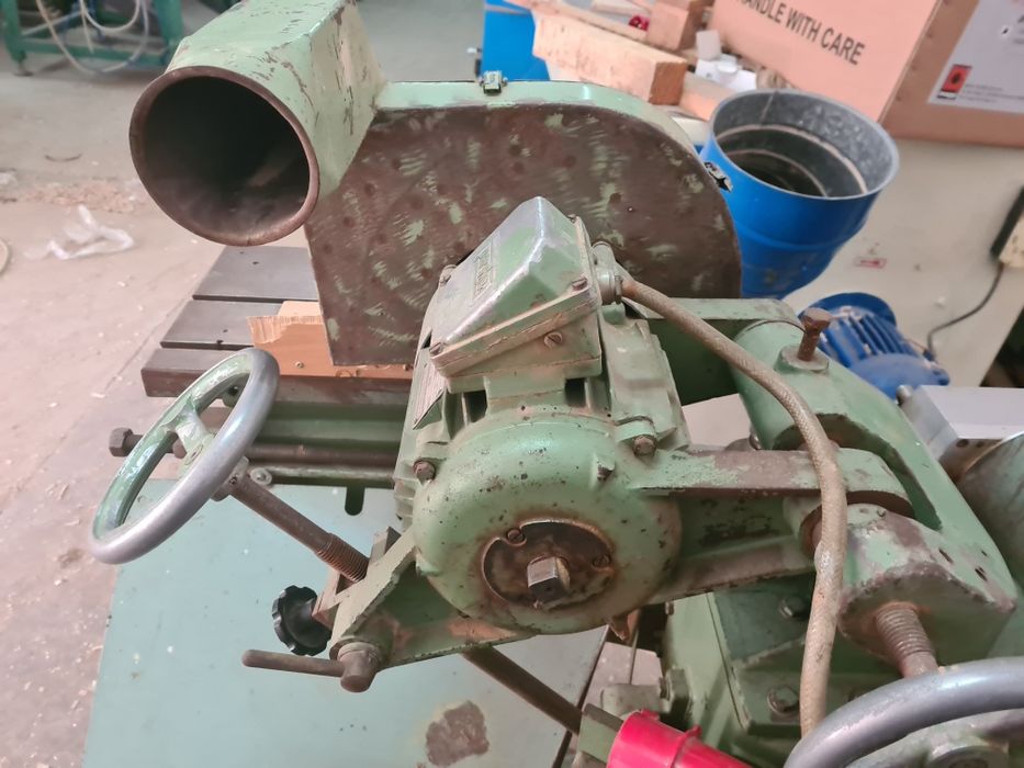 циркуляр фреза пробивна глава  с хидравлична карета,