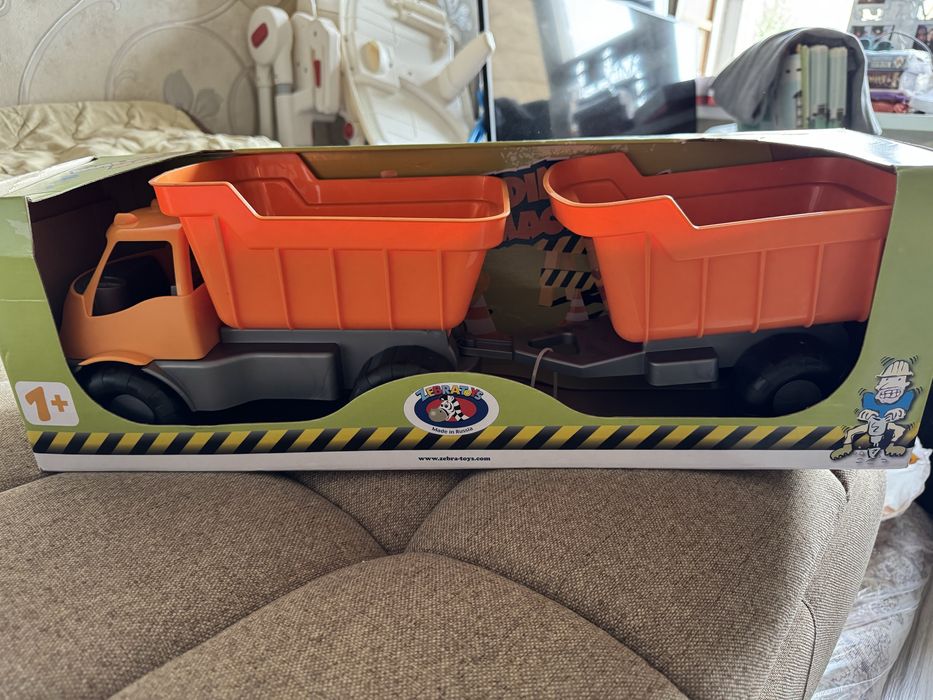 Продам детскую машинку