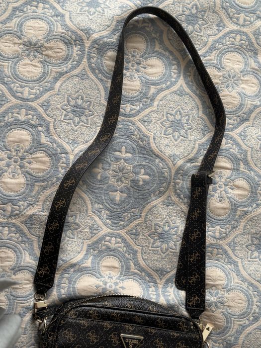 Guess сумка с длинным ремешком