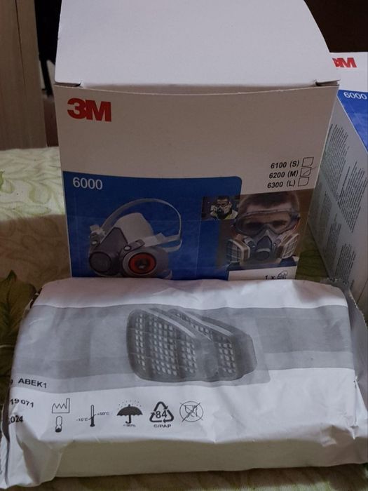 Mască de protecție 3M completa pentru munca Praf fum gaze chimicale lacuri vopsele mirosuri Original 3M Polonia , 150 lei  masca filtre prefiltre cap