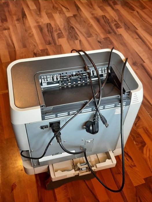 Продаём принтер цветной HP Color Laser Jet