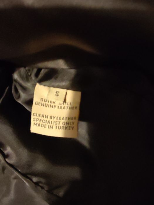 Супер готино дамско кожено яке.