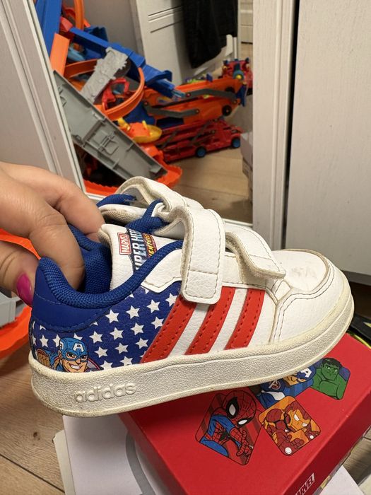 Pantofi sport ADIDAS baieti marimea 23