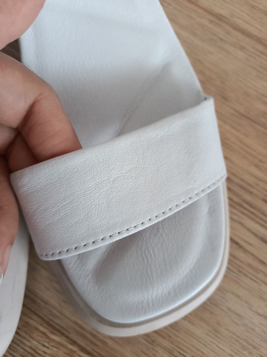 Кожаные сандали 37 размер