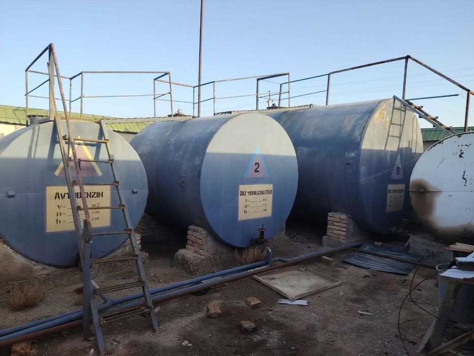 Бензин ва Салярка заправка сотилади