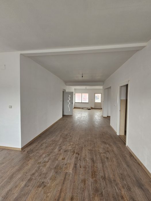 SPATII COMERCIALE– Central, Darmanesti-Bacau, langa piata!