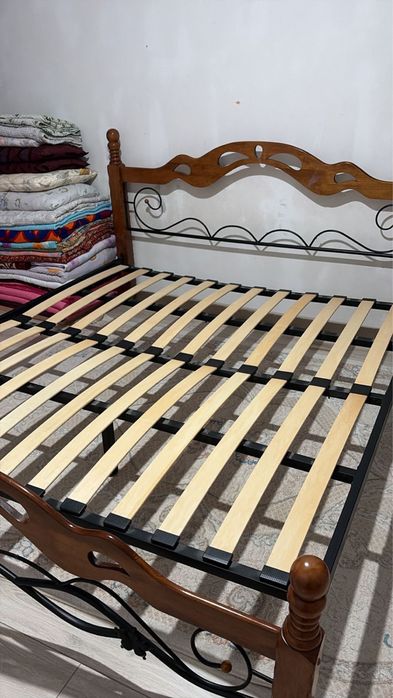 Продам кровать+ матрас(ортопедический)