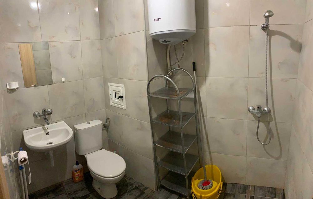 Дава се под наем Тристаен апартамент в Бургас, Славейков - 70 кв.м за 204 € - Снимка #4