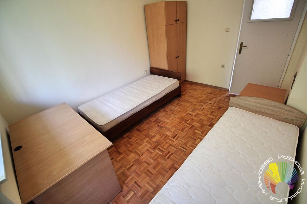 Дава се под наем Тристаен апартамент в Бургас, Възраждане - 95 кв.м за 357 € - Снимка #12