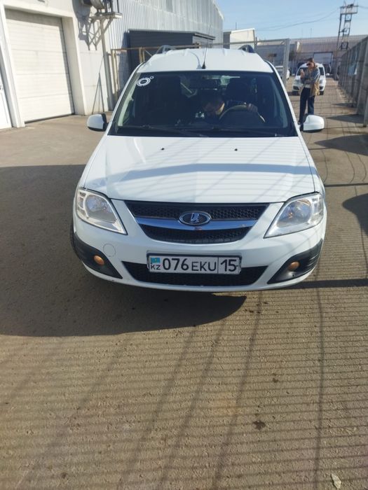 Продам машину ларгус