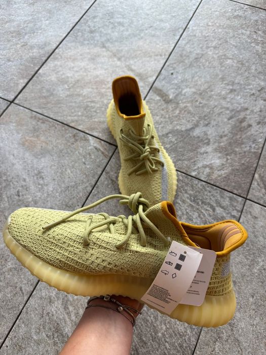 Yeezy 350(nou nout,marimea 43)