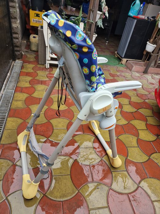 Scaun copil  si cu Măsuțe în fața