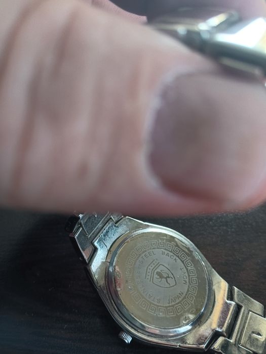 Часовник Ферари. Японски механизъм.Нова батерия.