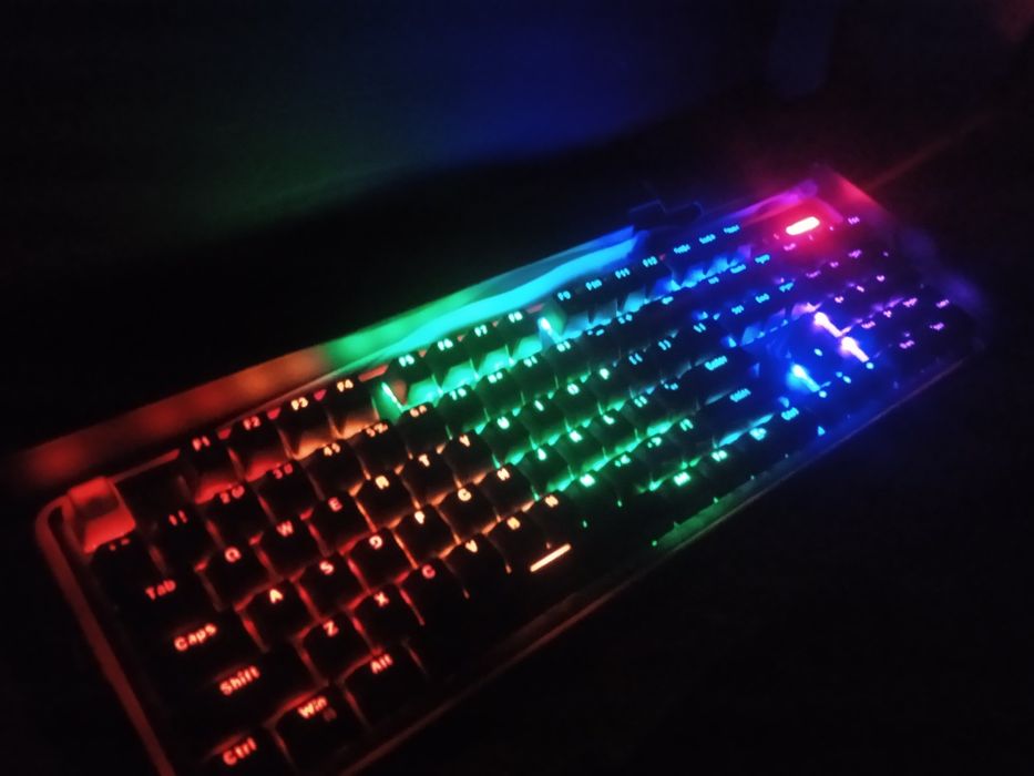 Продам игровую клавиатуру