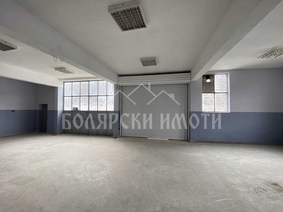 Автосервиз в Промишлена зона