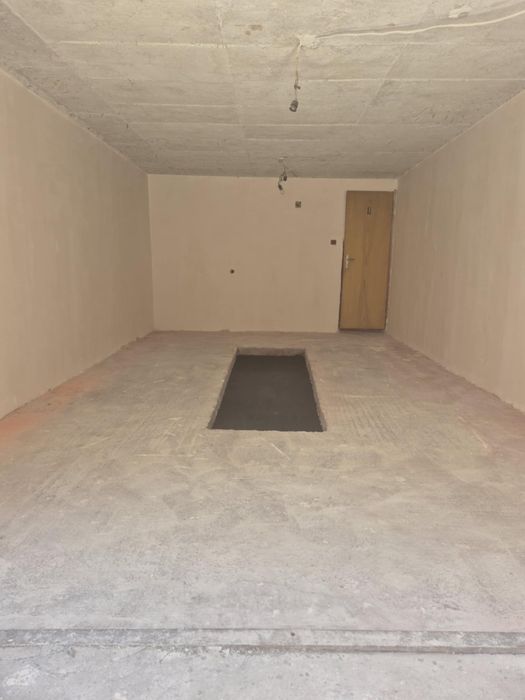 Дава се под наем Гараж / Паркомясто в Ямбол, Възраждане - 23 кв.м за 102 € - Снимка #1