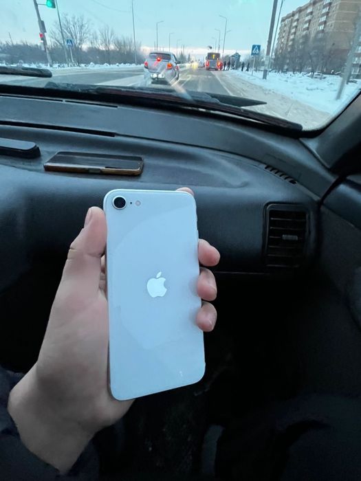 Айфон се 128 гб 78%