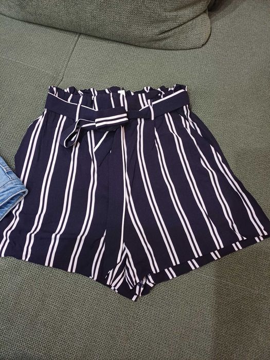Дамски къси дънкови панталонки М(38)  и H&M