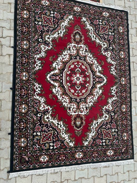 Gilamlar sotiladi, holati yangi, 2lasi 1,8 mln, narxi kelishiladi