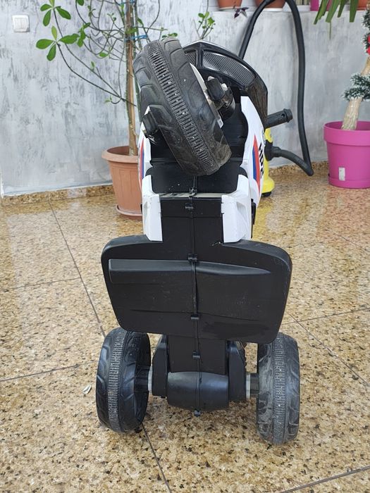 Vând motoreta HP2
